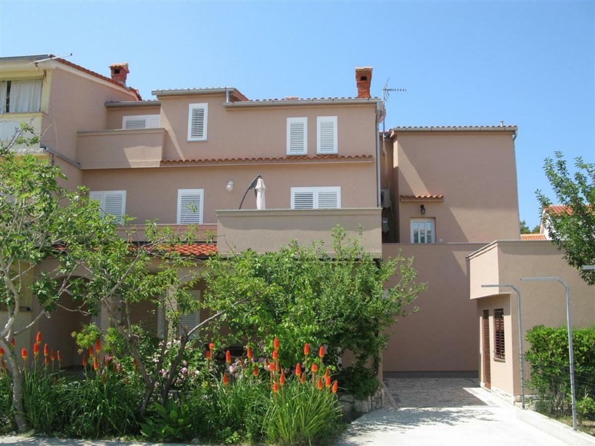 Apartments Ivanovski Rab Town Exteriör bild